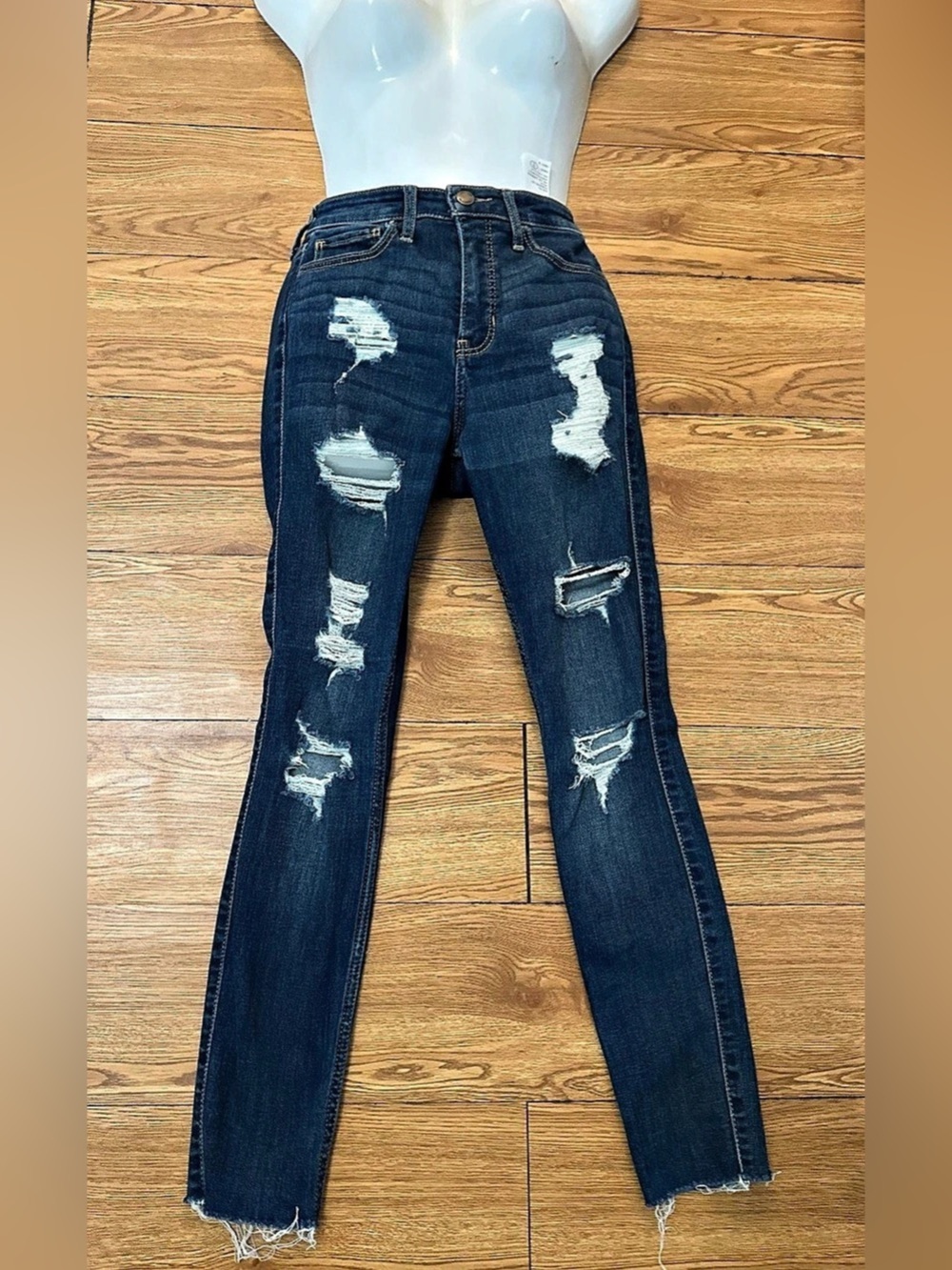 Hollister Ultra High Rise Super Skinny Jeans Distressed Skinny Jeans in Blue